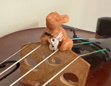 Load image into Gallery viewer, Moustro Violin Mute
