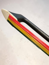 Load image into Gallery viewer, Spectrum Trio Bow - Violin 4/4
